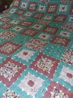 Vintage YoYo Quilt Queen Coverlet Handmade BEAUTIFUL Floral Squares 88 x 102