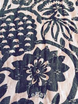 Vintage early 20th c dk green /ivory Barkcloth Handmade Quilt 60 x 80