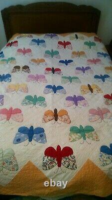 Vintage hand made butter fly quilt 82x90