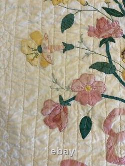 Vintage handmade applique pink floral quilt