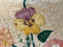 Vintage handmade applique pink floral quilt