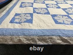 Vtg Appliquéd Snowflake Quilt Blue & White 68x80 Checkered Hand Sewn