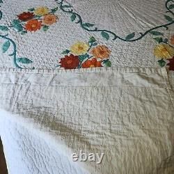 Vtg Hand Quilted Dahlia Flowers Bedspread Applique Queen or Double