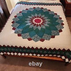 Vtg Hand Quilted Queen Patchwork Quilt Green and Burgundy Dahlia Flower Star