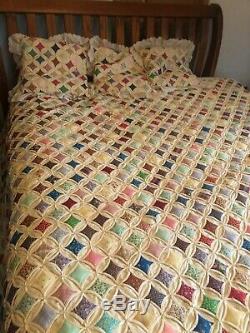 Vtg Hand Stitched Hand Made Cotton day Bed or Queen Bed Quilt Colors 88x77