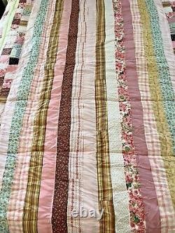 Vtg Handmade Queen Patchwork Quilt Coverlet Bedspread Stitched Pink Floral