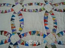Vtg Handmade WEDDING RING hand quilted QUILT Bedspread 60 x 90