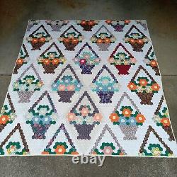 Vtg Quilt Flower Basket 72x80 Hexagon Multicolor Hand Sewn Bouquet Light READ