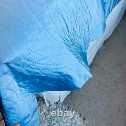 Vtg handmade beautiful satin sheen blue quilt 96x 79