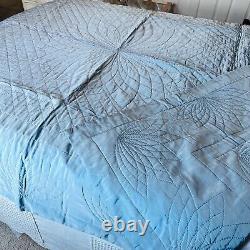 Vtg handmade beautiful satin sheen blue quilt 96x 79