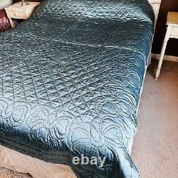 Vtg handmade dark blue satin quilt reversible single stitch 87 x 59 beautiful