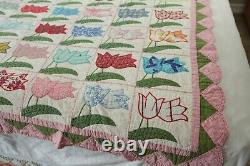 WEAR Vintage 30s 40s applique tulip patchwork quilt 80 x 68 Handmade Colorful