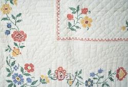 XL Vintage 40's Floral Medallion Quilt Flowers, Basket, Birds & Ribbons