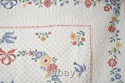 XL Vintage 40's Floral Medallion Quilt Flowers, Basket, Birds & Ribbons